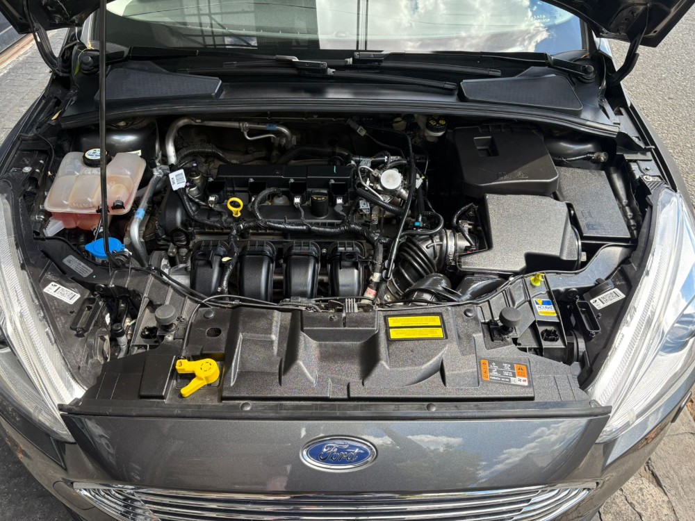 Ford Focus III Titanium sedan — foto 10